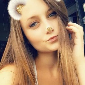 Meet your Posher, Hayley